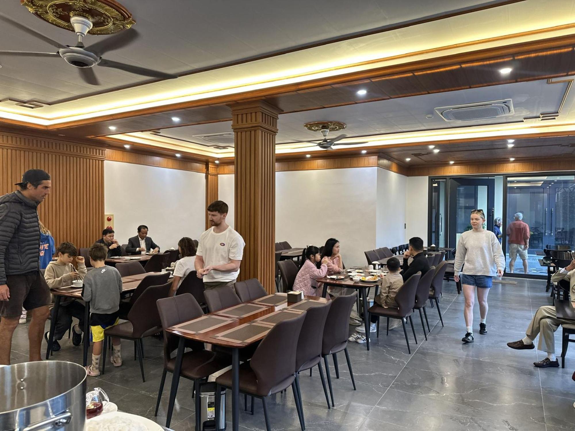 Tam Coc Center Luxury Hotel & Villa ニンビン エクステリア 写真